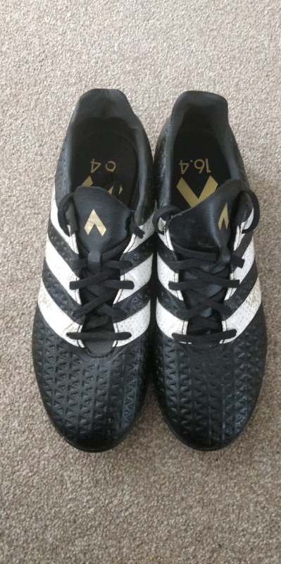 infant size 9 astro turf trainers